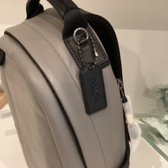 NWT UNISEX COACH BLACK/ GRAY LEATHER ONE SHOULDER BACKPACK MEDIUM SIZE - Picture 3 of 16